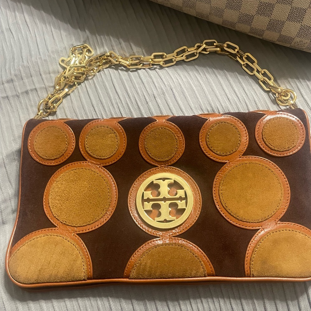Tory Burch Brown Leather Shoulder Bag with Tan Appliqué Circles and Gold Chain - Picture 7 of 7